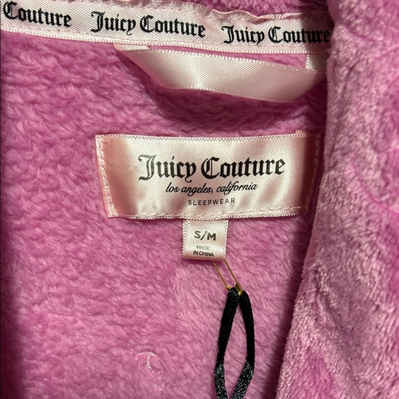 Juicy Couture Plush  wrap Robe with Sparkling Logo - Picture 3 of 6